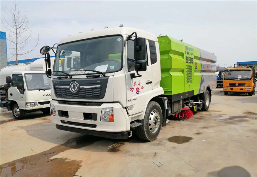 東風(fēng)天錦18噸洗掃車(chē)國六